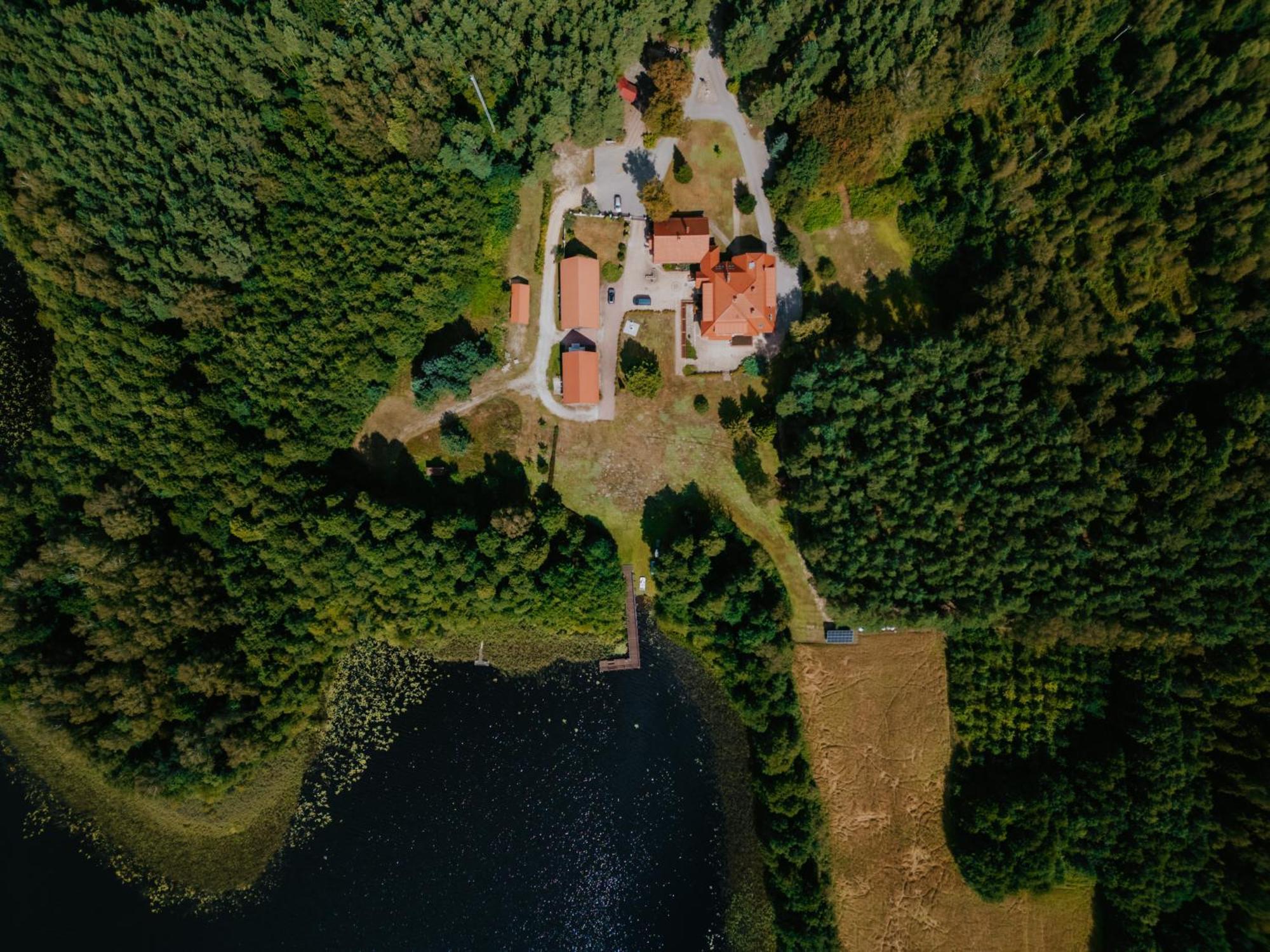 Kwatera W Lesniczowce Czarne Karszanek Luaran gambar