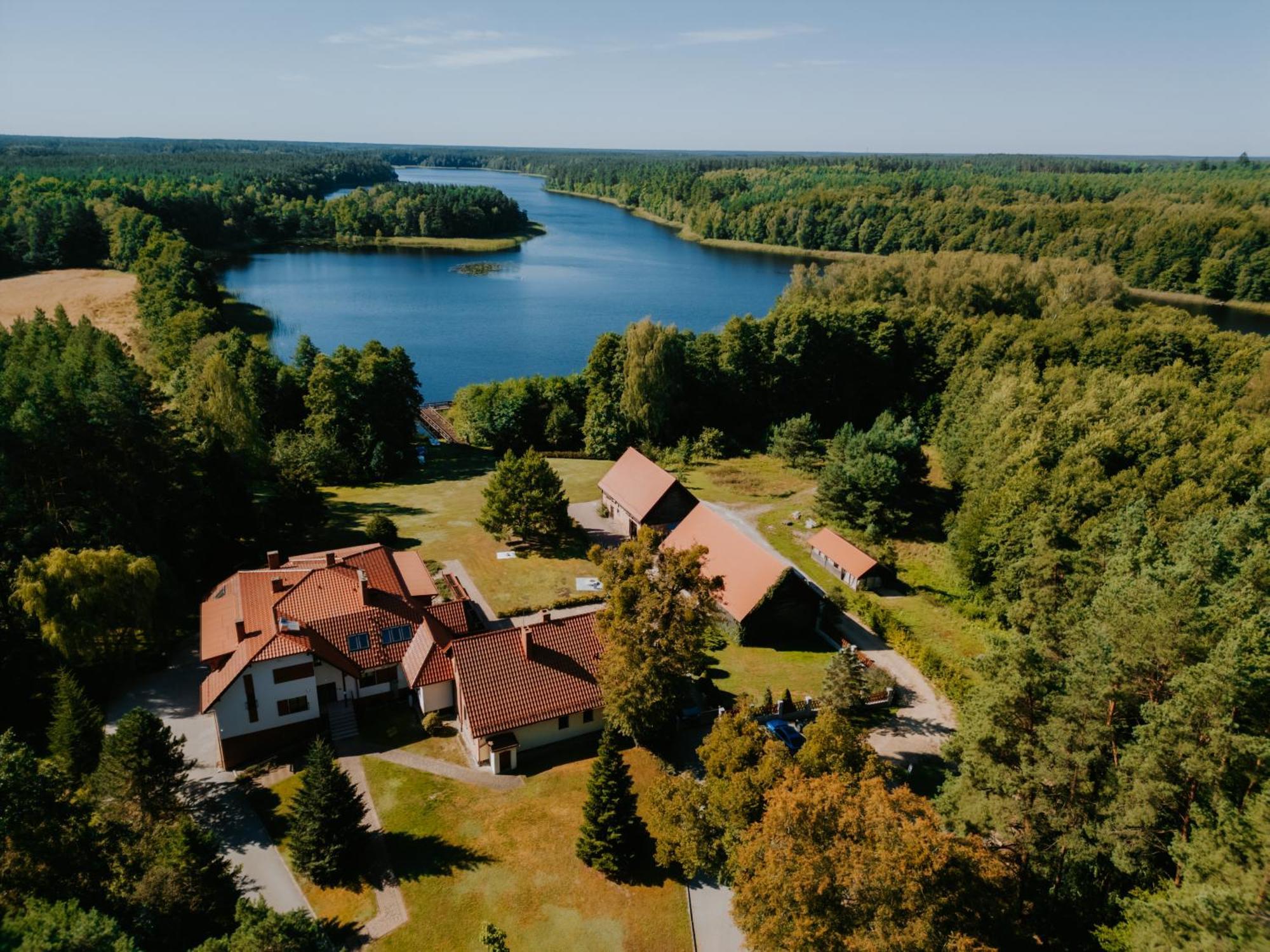 Kwatera W Lesniczowce Czarne Karszanek Luaran gambar